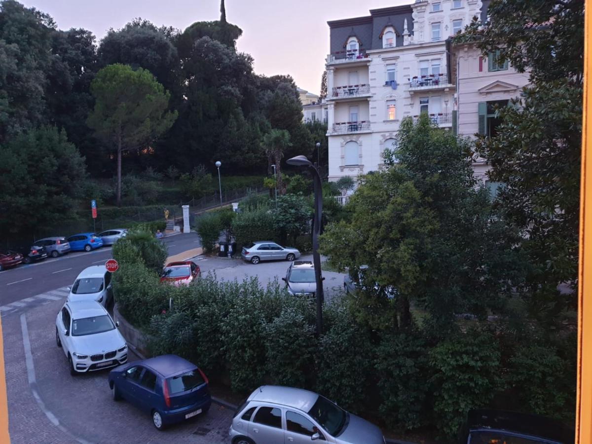 Apartment Sea Promenade - Opatija Center Exteriör bild